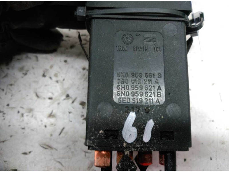 Recambio de boton antivaho para volkswagen polo berlina (6n2) trendline referencia OEM IAM 6H0959621A  
