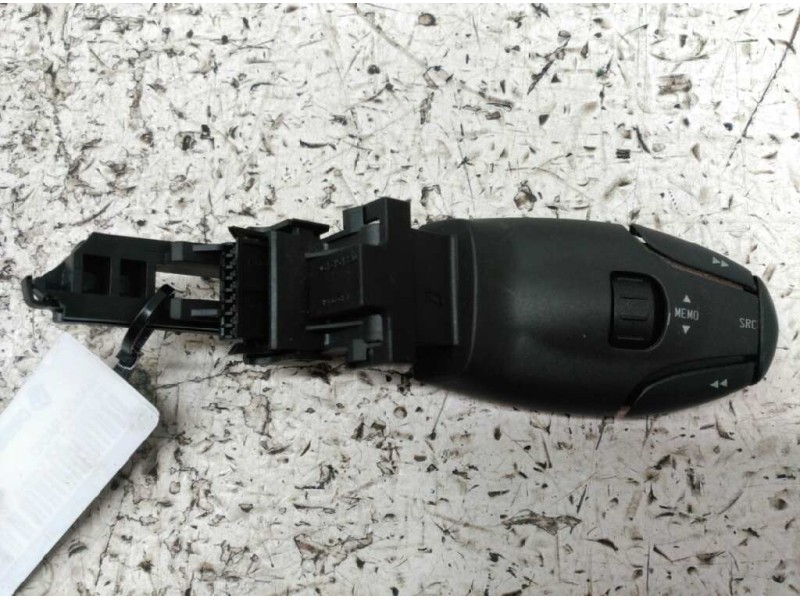 Recambio de mando radio para peugeot 308 confort referencia OEM IAM 96637240XT  