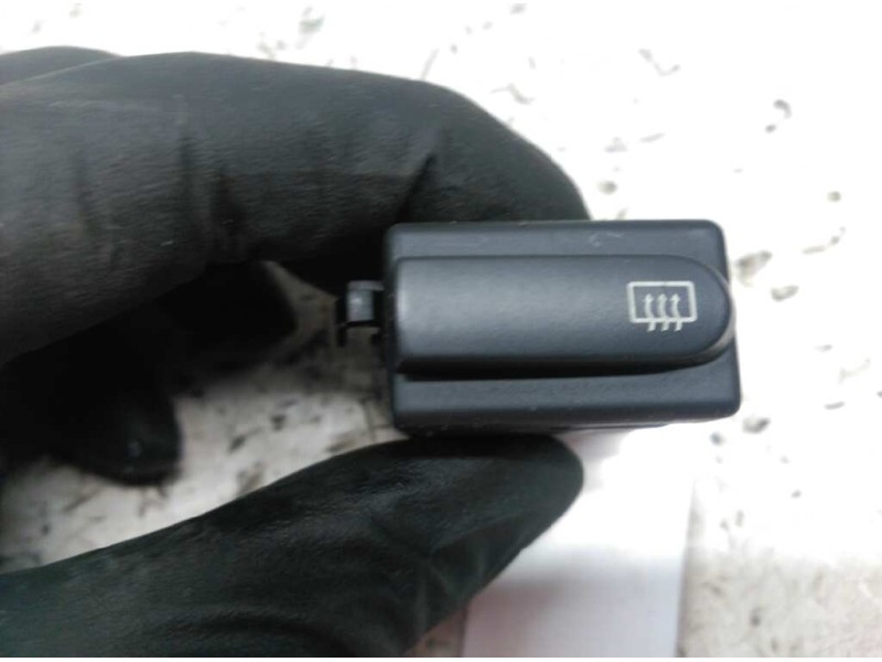 Recambio de boton antivaho para renault clio ii fase ii (b/cb0) authentique referencia OEM IAM   