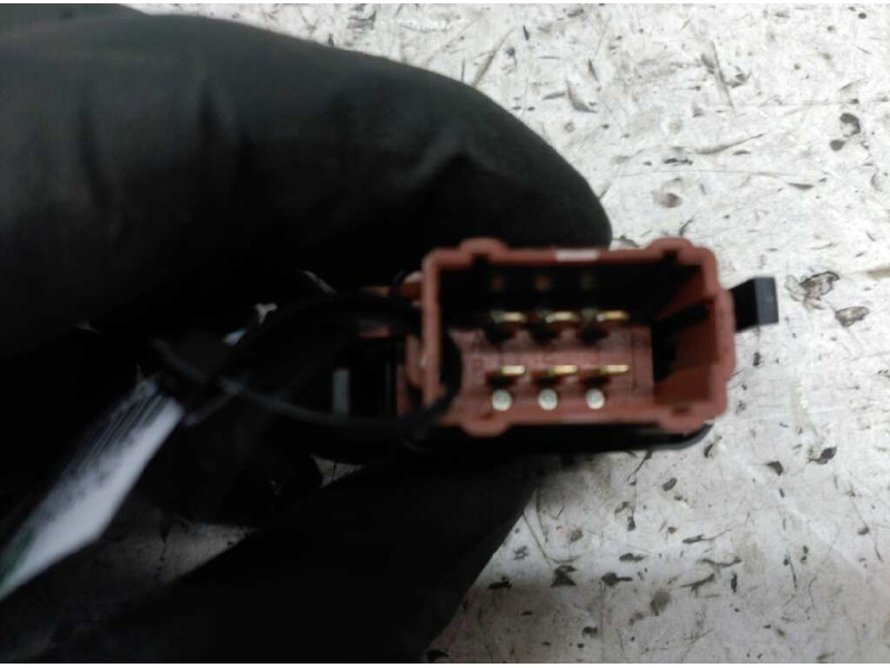 Recambio de boton antivaho para renault clio ii fase ii (b/cb0) authentique referencia OEM IAM   