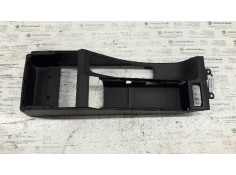Recambio de guarnecidos varios para bmw serie 3 berlina (e46) 320d referencia OEM IAM 51168213680 CARCASA CONSOLA CENTRAL 