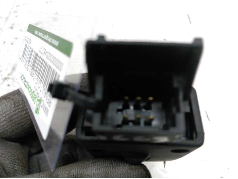 Recambio de mando radio para renault clio ii fase ii (b/cb0) authentique referencia OEM IAM 82000058695  