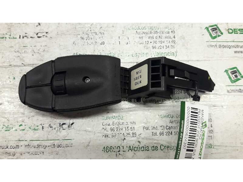 Recambio de mando radio para peugeot 206 berlina x-line referencia OEM IAM 96538207XT  