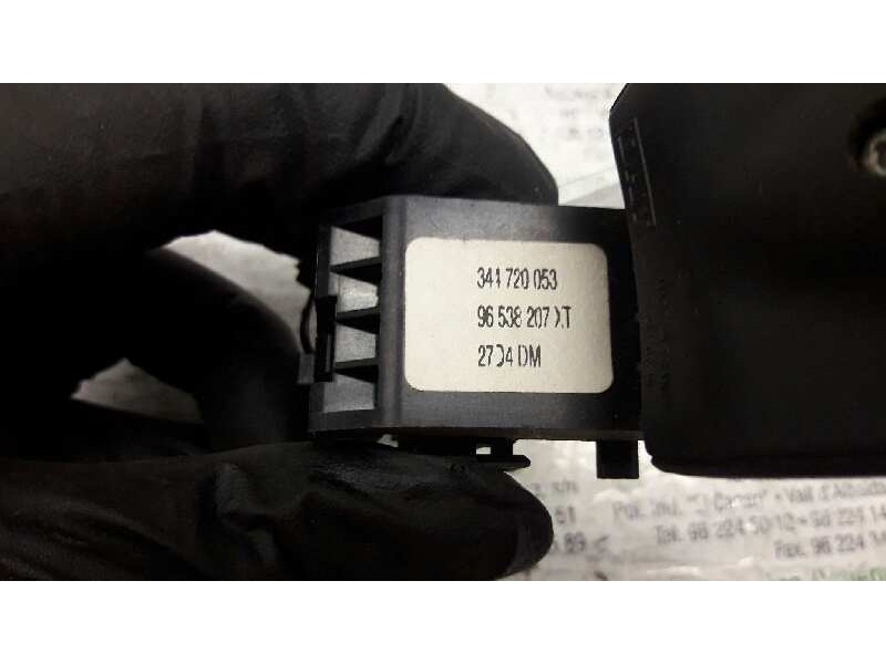 Recambio de mando radio para peugeot 206 berlina x-line referencia OEM IAM 96538207XT  