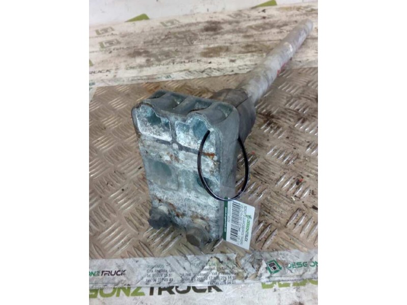 Recambio de soporte guardabarros trasero para volvo fh xxx 12.8 diesel referencia OEM IAM 20466895 DELANTERO IZQUIERDO 