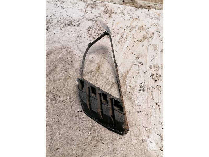 Recambio de tapa antiniebla izquierda para ford fiesta (cbk) ambiente referencia OEM IAM 2S6119953B  