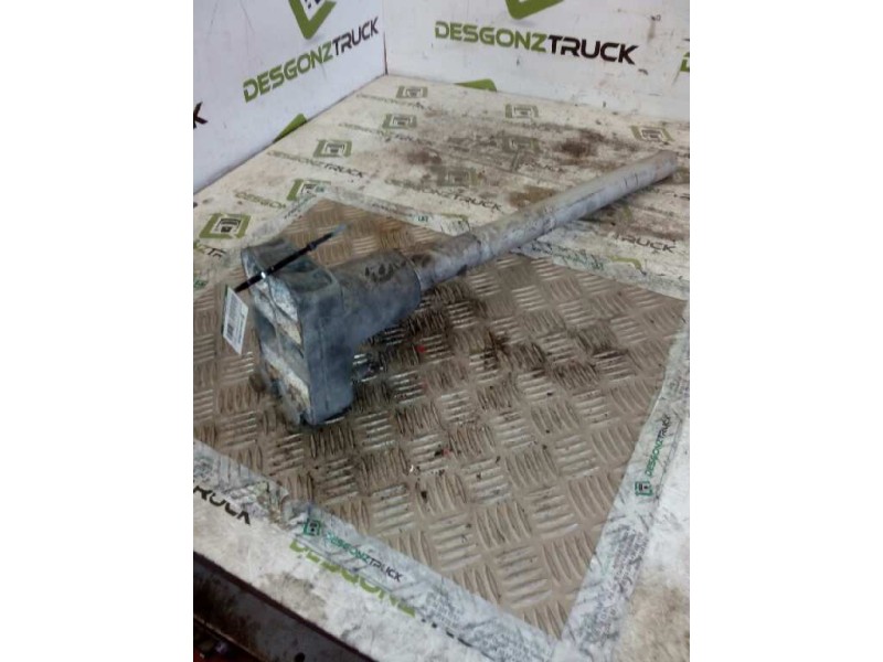 Recambio de soporte guardabarros trasero para volvo fh xxx 12.8 diesel referencia OEM IAM 20466895 DELANTERO DERECHO 