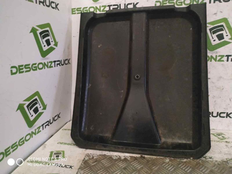 Recambio de tapa bateria para daf serie xf105.xxx fsa 4x2ld space-cab referencia OEM IAM 1850041  