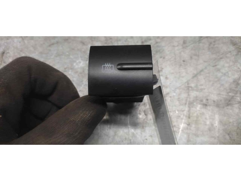 Recambio de boton antivaho para seat toledo (1m2) select referencia OEM IAM 1M1959621 4 PINS 