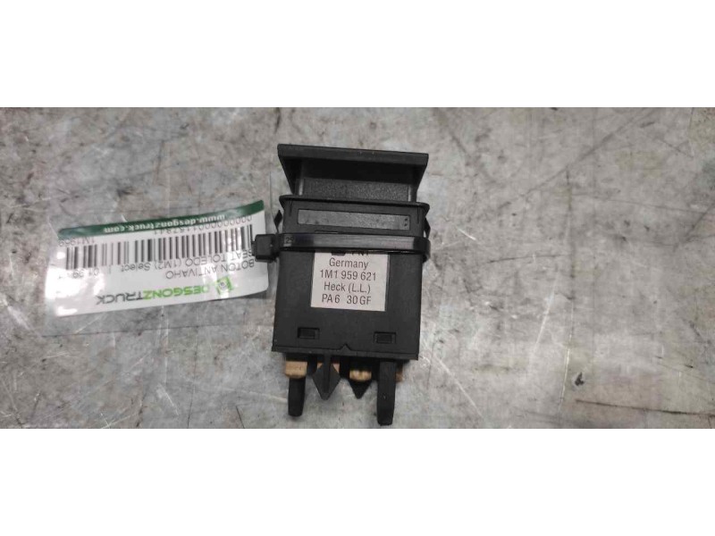 Recambio de boton antivaho para seat toledo (1m2) select referencia OEM IAM 1M1959621 4 PINS 