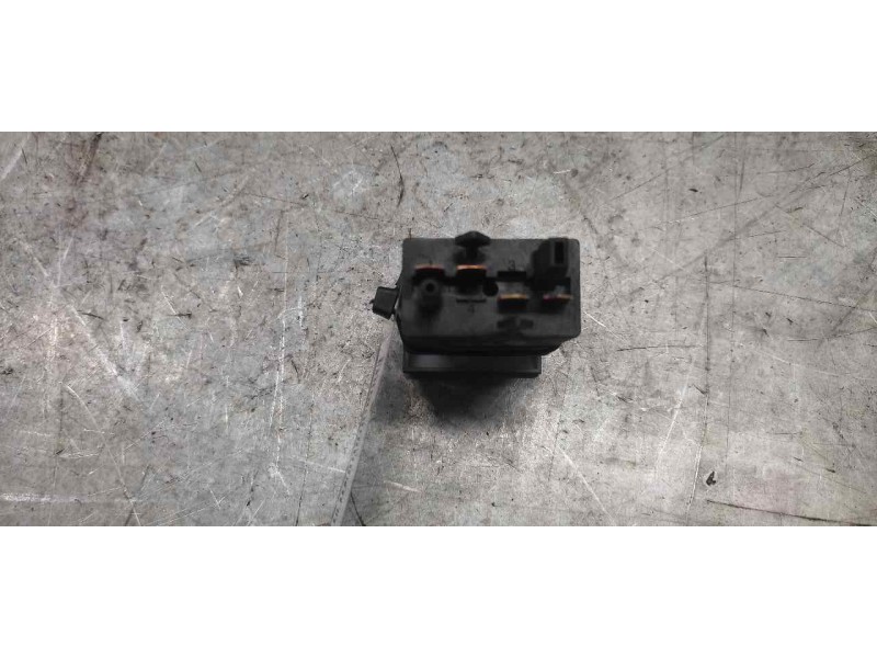 Recambio de boton antivaho para seat toledo (1m2) select referencia OEM IAM 1M1959621 4 PINS 