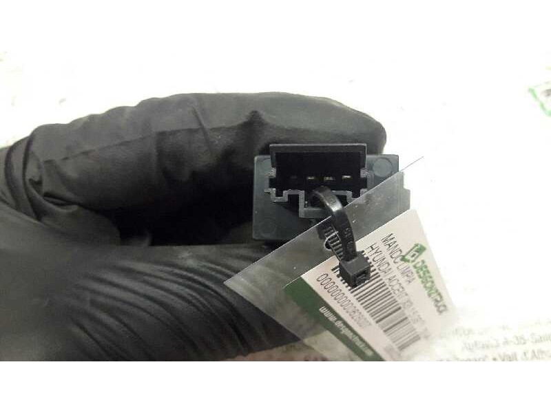 Recambio de boton agua limpia para hyundai accent (x3) 1.5 gs referencia OEM IAM 9361022000  