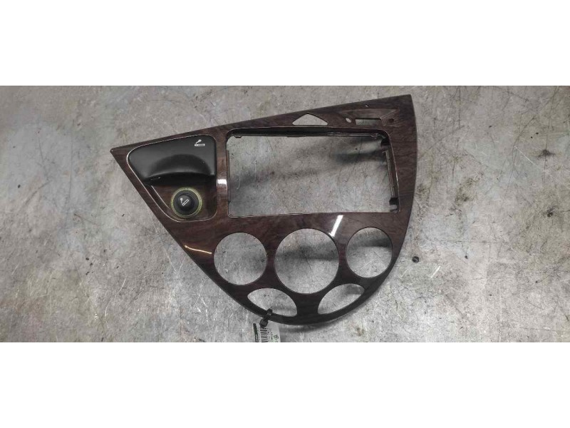 Recambio de guarnecido radio para ford focus berlina (cak) ambiente referencia OEM IAM 98ABA046A04AEW  