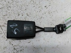 Recambio de enganche de cinturon trasero central para opel astra gtc cosmo referencia OEM IAM 13128019  