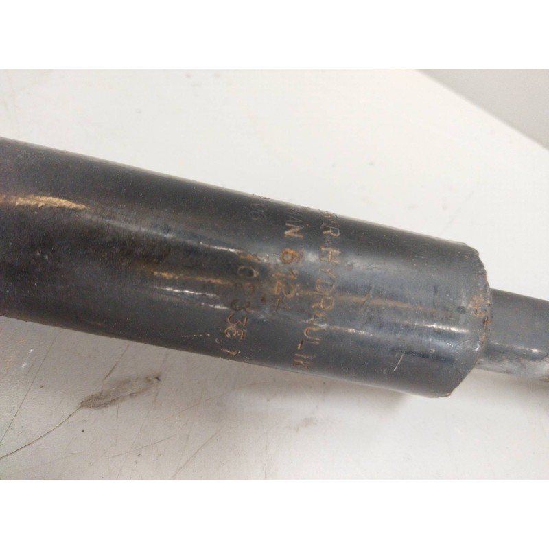 Recambio de brazo elevacion cabina para man tg - a 18.xxx 12.4 diesel referencia OEM IAM 81417236124 81417236138 