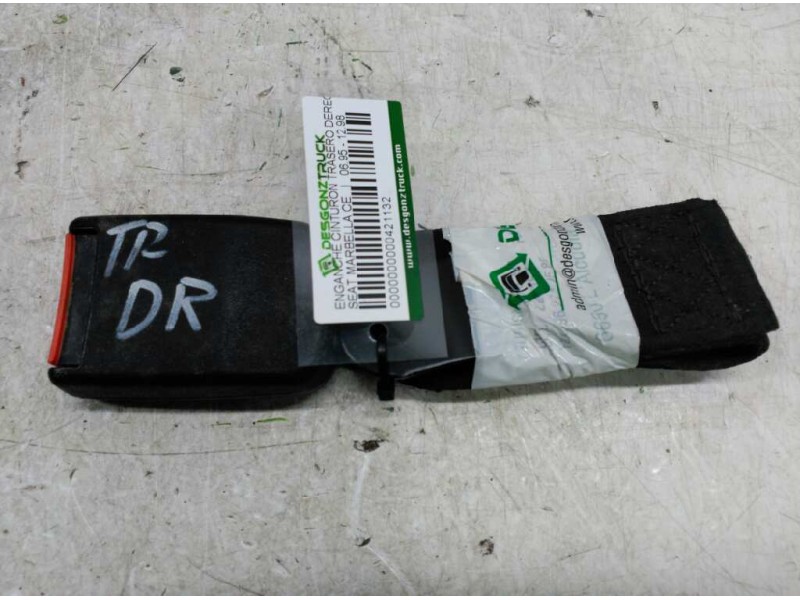 Recambio de enganche cinturon trasero derecho para seat marbella ce referencia OEM IAM   