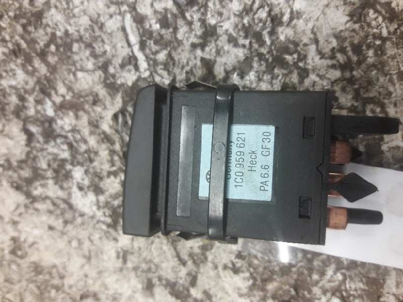 Recambio de boton antivaho para volkswagen new beetle (9c1/1c1) referencia OEM IAM 1C0959621  
