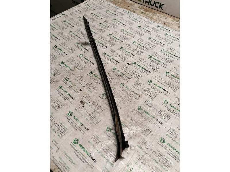 Recambio de moldura luna delantera para bmw x3 (f25) xdrive 20d referencia OEM IAM  PARTE DERECHA 