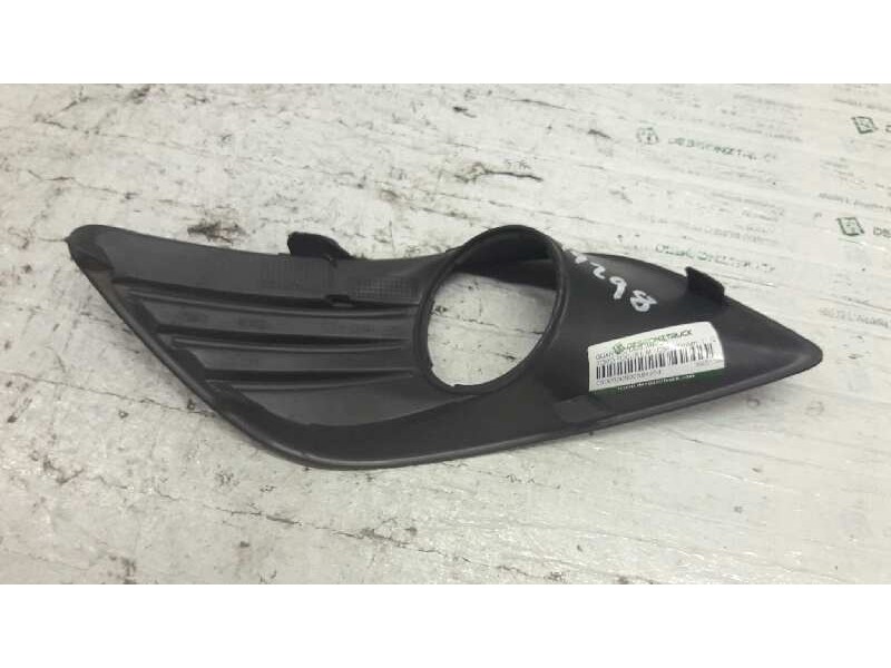 Recambio de guarnecidos varios para ford focus lim. (cb4) titanium referencia OEM IAM 8M5119952AE ANTINIEBLA DERECHO 