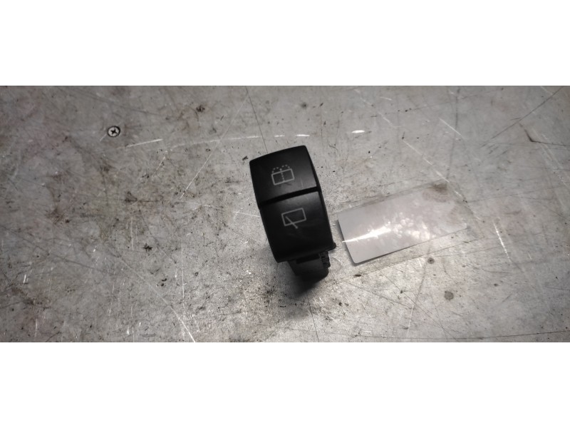 Recambio de boton agua limpia para ssangyong musso 2.9 tdi full referencia OEM IAM   