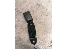 Recambio de enganche cinturon trasero derecho para nissan micra (k12e) acenta referencia OEM IAM 88852AX311  