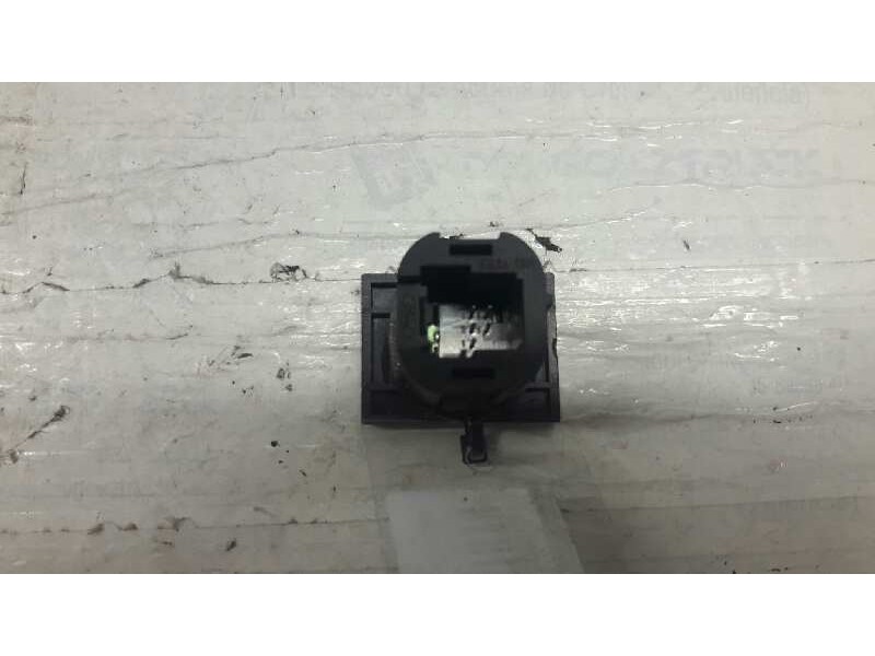 Recambio de boton antivaho para ford focus lim. (cb4) titanium referencia OEM IAM 8V4T18C621AA  