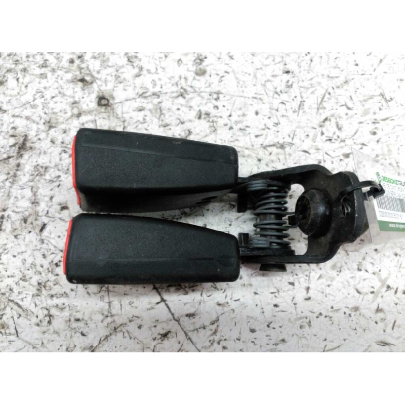 Recambio de enganche de cinturon trasero central para ford focus berlina (cap) ambiente (d) referencia OEM IAM A613K21AA  