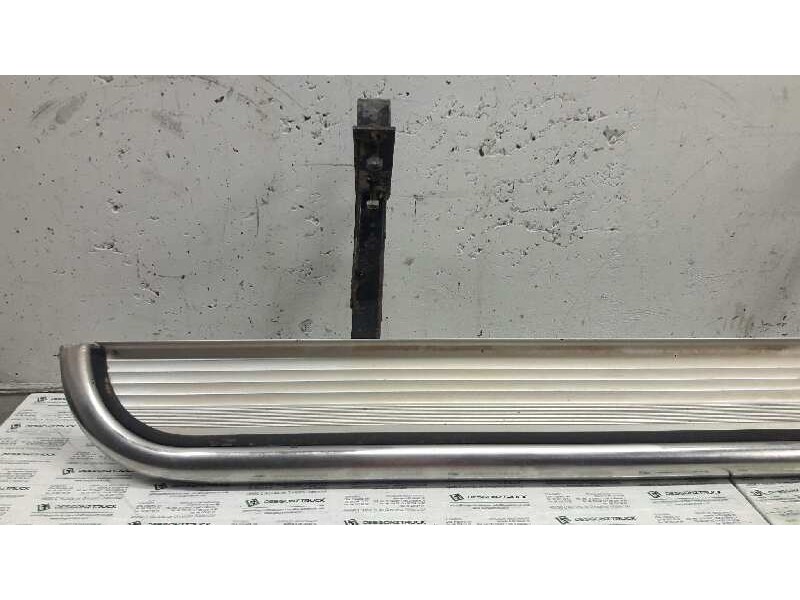 Recambio de peldaño derecho para tata safari 1.9 referencia OEM IAM   