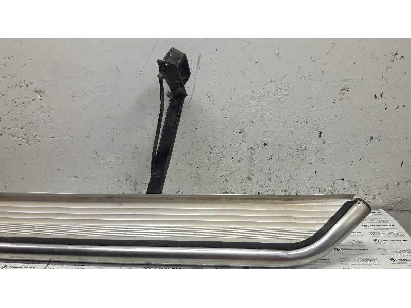 Recambio de peldaño derecho para tata safari 1.9 referencia OEM IAM   