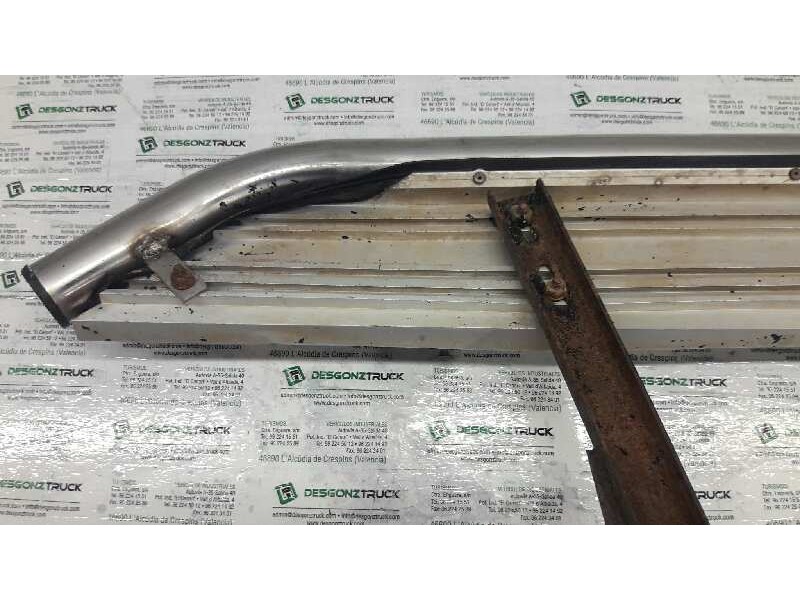 Recambio de peldaño izquierdo para tata safari 1.9 referencia OEM IAM   