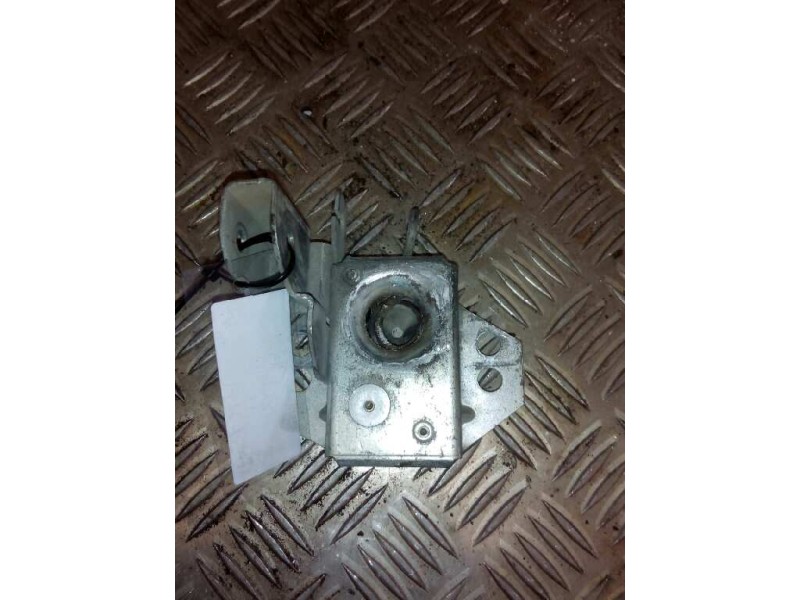Recambio de cierre calandra para iveco stralis (as) fg /fp  4x2 gran espacio referencia OEM IAM 500398058  