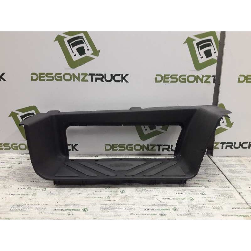Recambio de peldaño derecho para ford transit mod. 2000 combi ft 330 2.4 largo referencia OEM IAM   