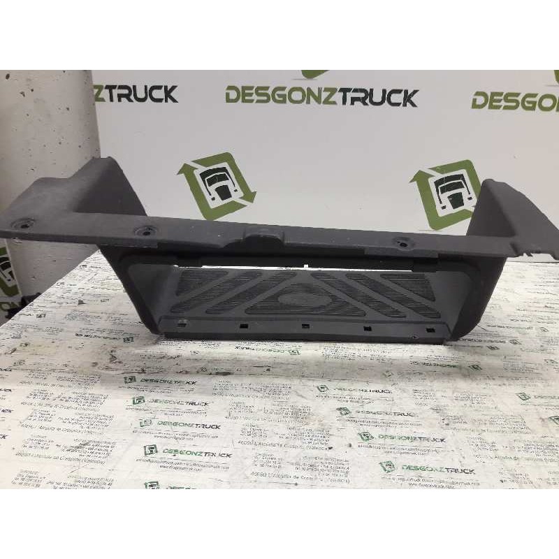 Recambio de peldaño derecho para ford transit mod. 2000 combi ft 330 2.4 largo referencia OEM IAM   