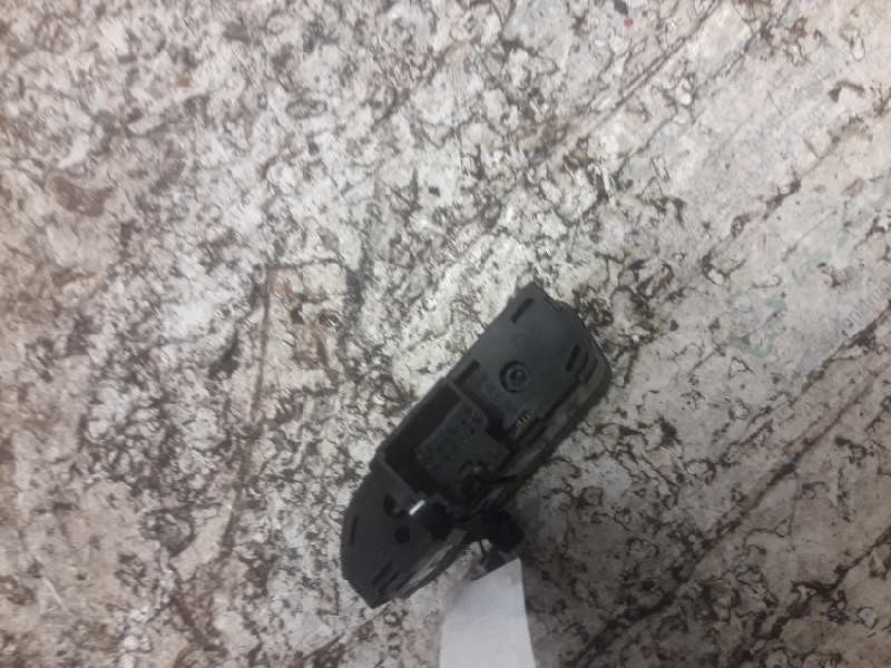 Recambio de boton antivaho para ford focus lim. (cb8) titanium referencia OEM IAM AM5T18C621AB 4 PINS 