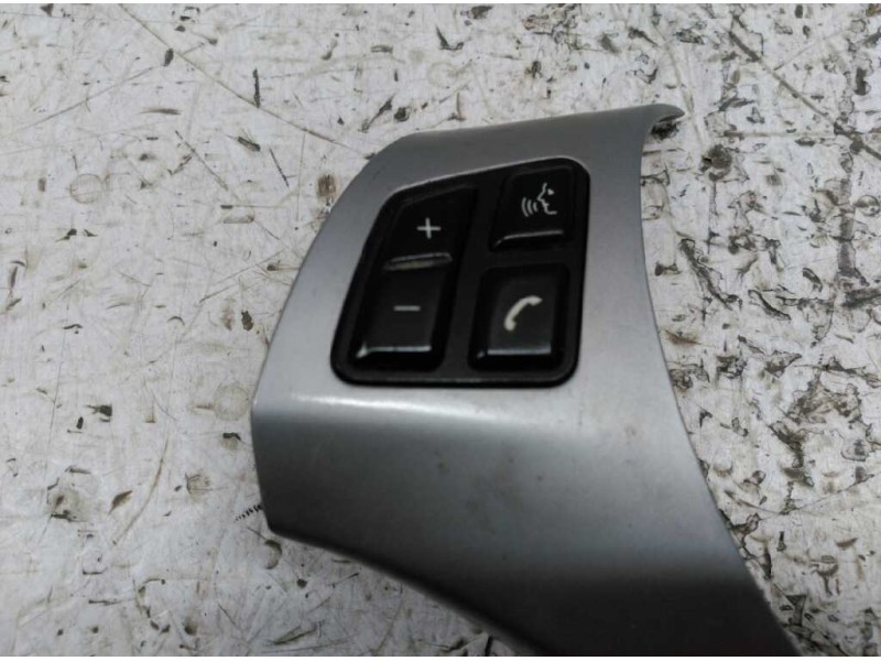 Recambio de mando radio para bmw serie 3 berlina (e90) 320d referencia OEM IAM 695656001  