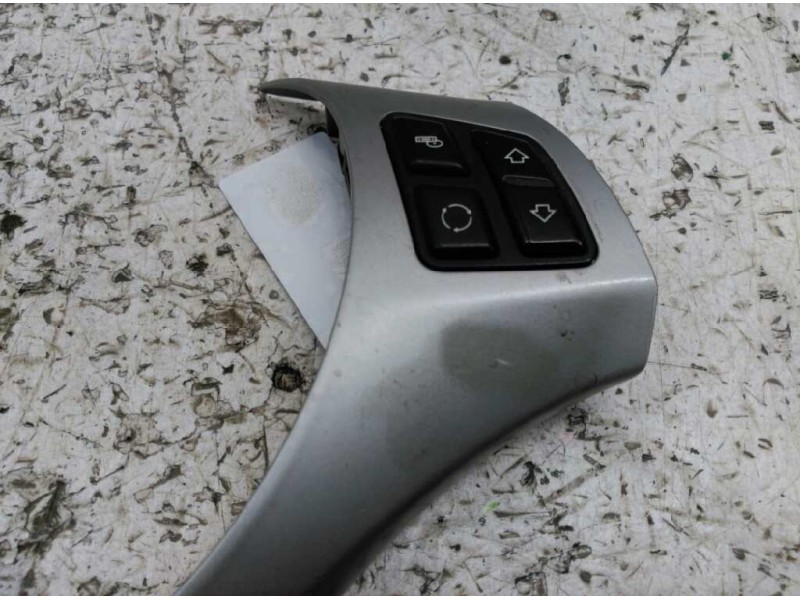 Recambio de mando radio para bmw serie 3 berlina (e90) 320d referencia OEM IAM 695656001  