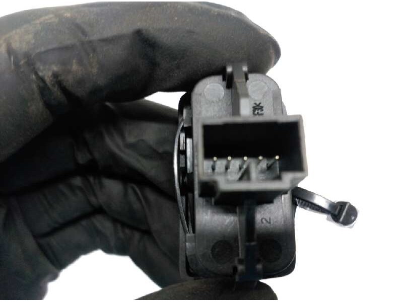 Recambio de mando cierre centralizado para volvo c30 d5 r-design referencia OEM IAM 30773333  