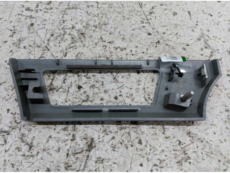Recambio de guarnecidos varios para bmw serie 3 berlina (e90) 320d referencia OEM IAM 7132847  