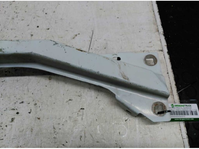 Recambio de traviesa frontal superior para renault trafic (desde 5.89) t 1100 referencia OEM IAM  BLANCO 