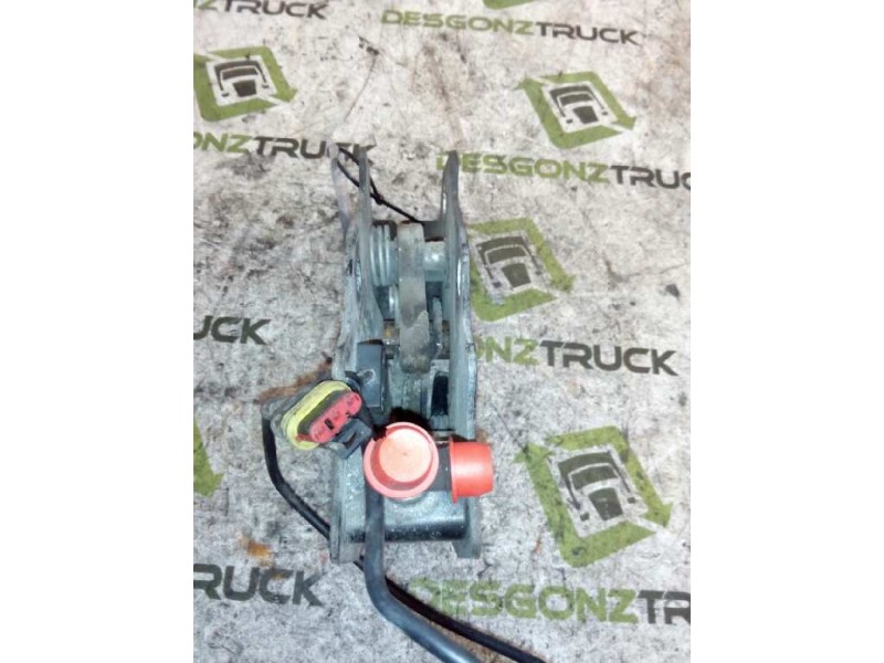 Recambio de cierre cabina derecho para daf serie xf105.xxx fsa 4x2 space-cab referencia OEM IAM 1427610  