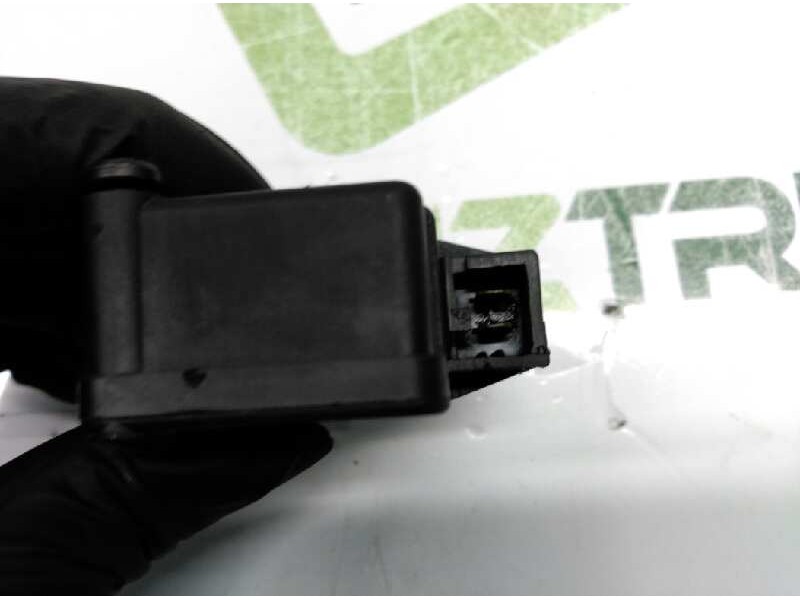 Recambio de motor centralizado para peugeot expert kasten standard furgón 220c referencia OEM IAM  PUERTA CARGA 