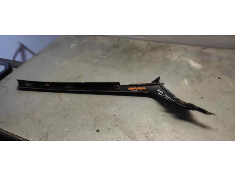 Recambio de moldura luna delantera para ford transit mod. 2000 combi referencia OEM IAM   DERECHA