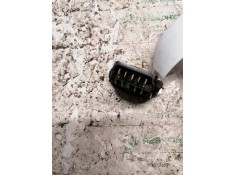 Recambio de mando cierre centralizado para dacia duster ambiance 4x2 referencia OEM IAM 870250 5 PINS  2