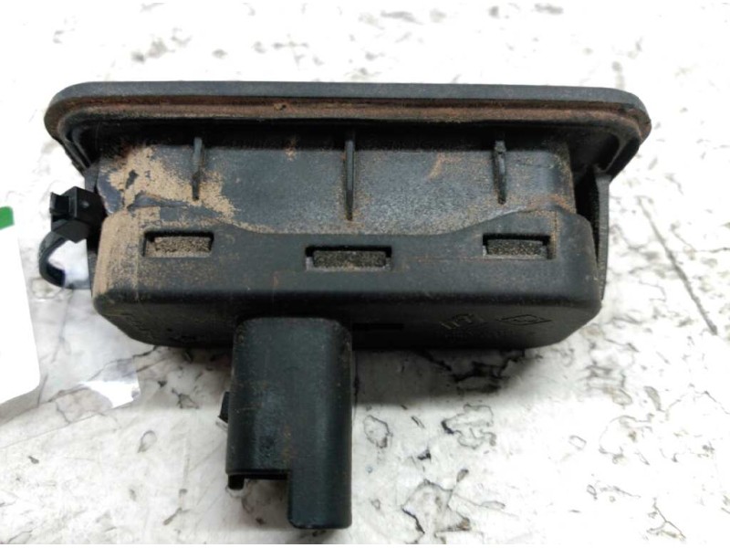 Recambio de boton apertura maleteroporton para renault megane ii familiar dynamique referencia OEM IAM   