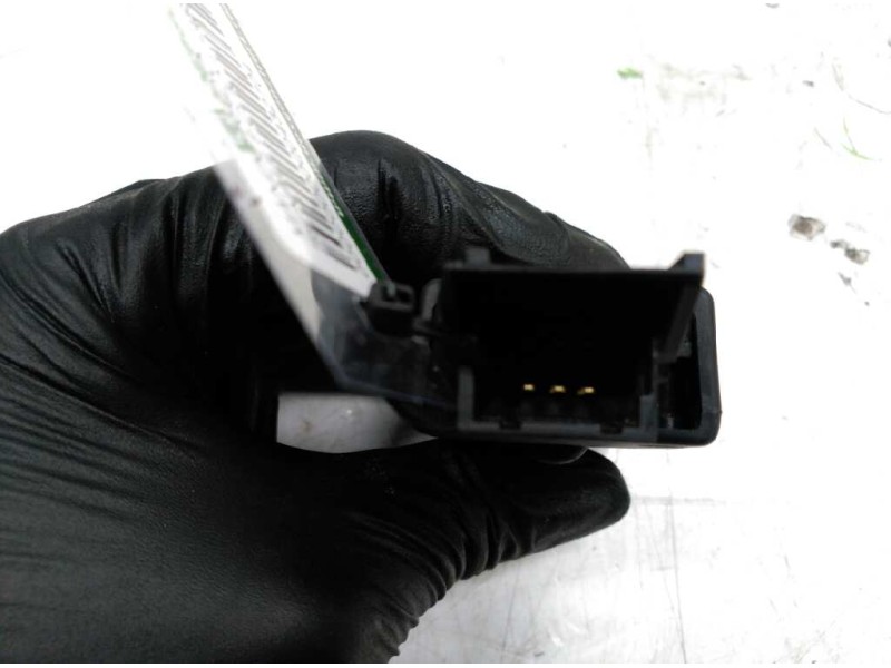 Recambio de mando radio para renault clio ii fase ii (b/cb0) authentique referencia OEM IAM 8200058695  