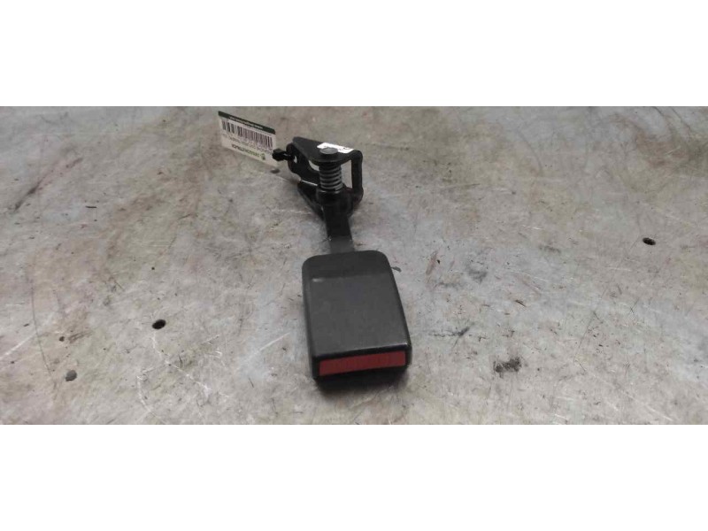 Recambio de enganche cinturon trasero izquierdo para peugeot 307 cc (s1) 2.0 referencia OEM IAM 4512064  