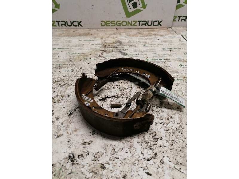 Recambio de zapatas de freno traseras para ford maverick (ml) básico referencia OEM IAM   DERECHA