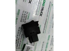 Recambio de boton antiniebla trasero para nissan primera berl./familiar (p10/w10) gx berlina (a,e) referencia OEM IAM   