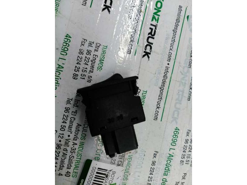 Recambio de boton antiniebla trasero para nissan primera berl./familiar (p10/w10) gx berlina (a,e) referencia OEM IAM   