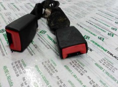 Recambio de enganche de cinturon trasero central para toyota avensis berlina (t 22) 2.0 d4-d luna (4-ptas.) referencia OEM IAM   2